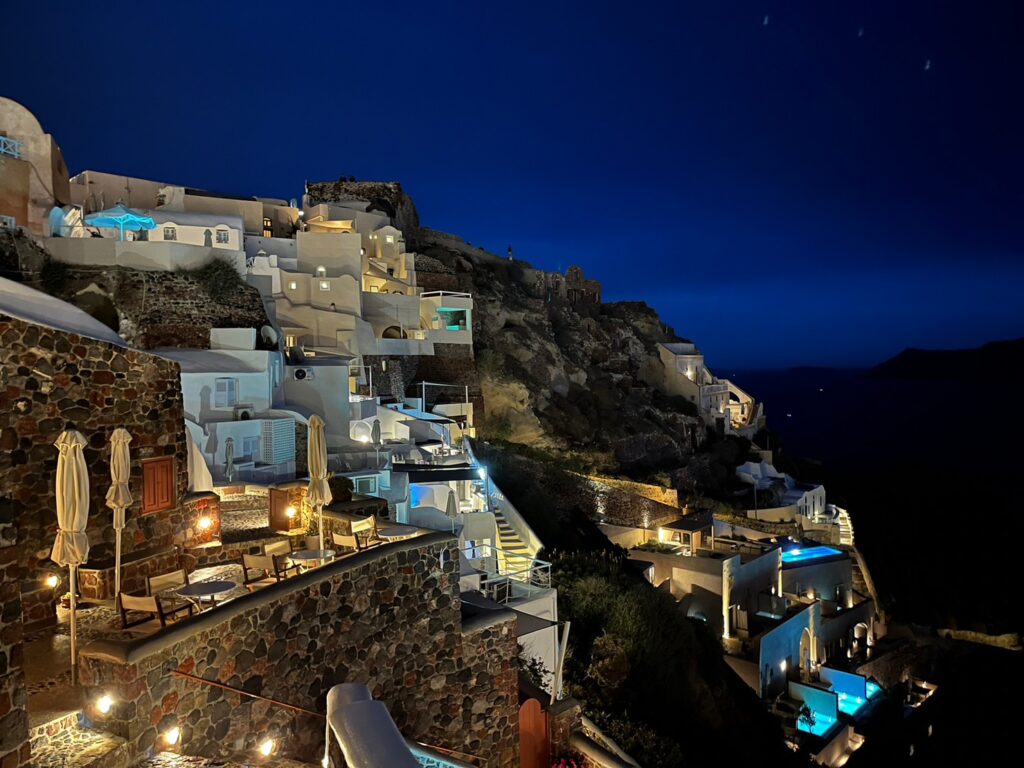 Oia Mare Villasからの夜景