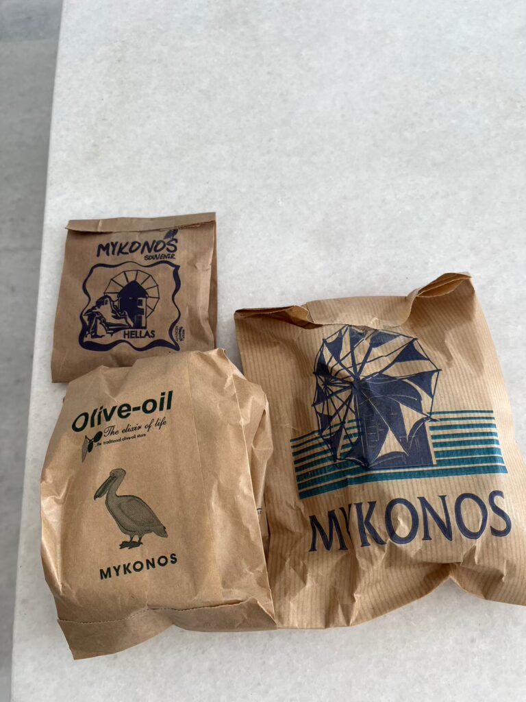 ミコノス島の紙袋