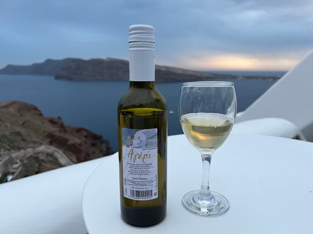 サントリーニ島のワイン
