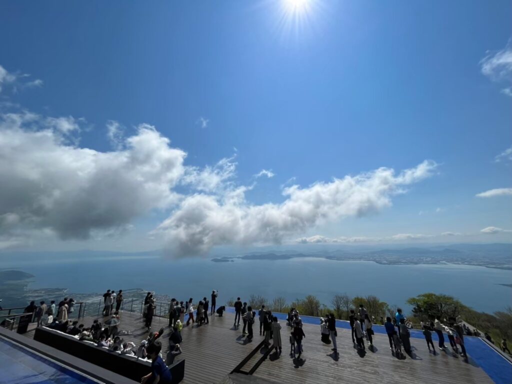 びわ湖テラスから見た琵琶湖