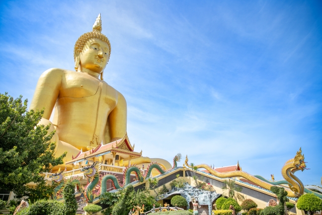 タイの金の仏像