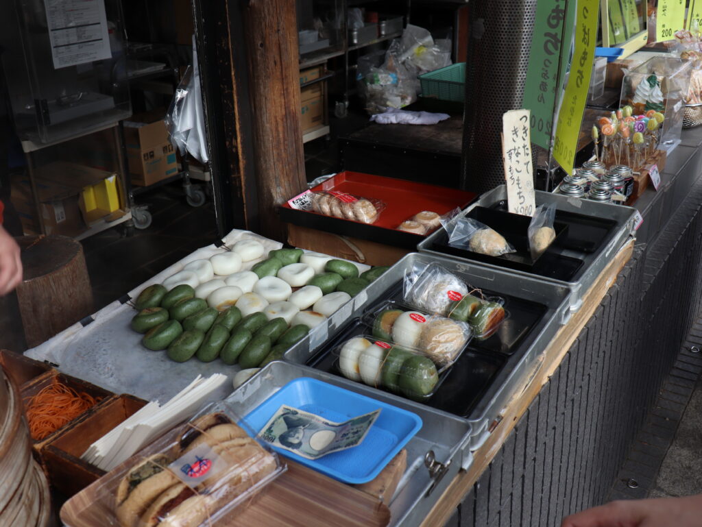 深大寺のおまんじゅう屋さん