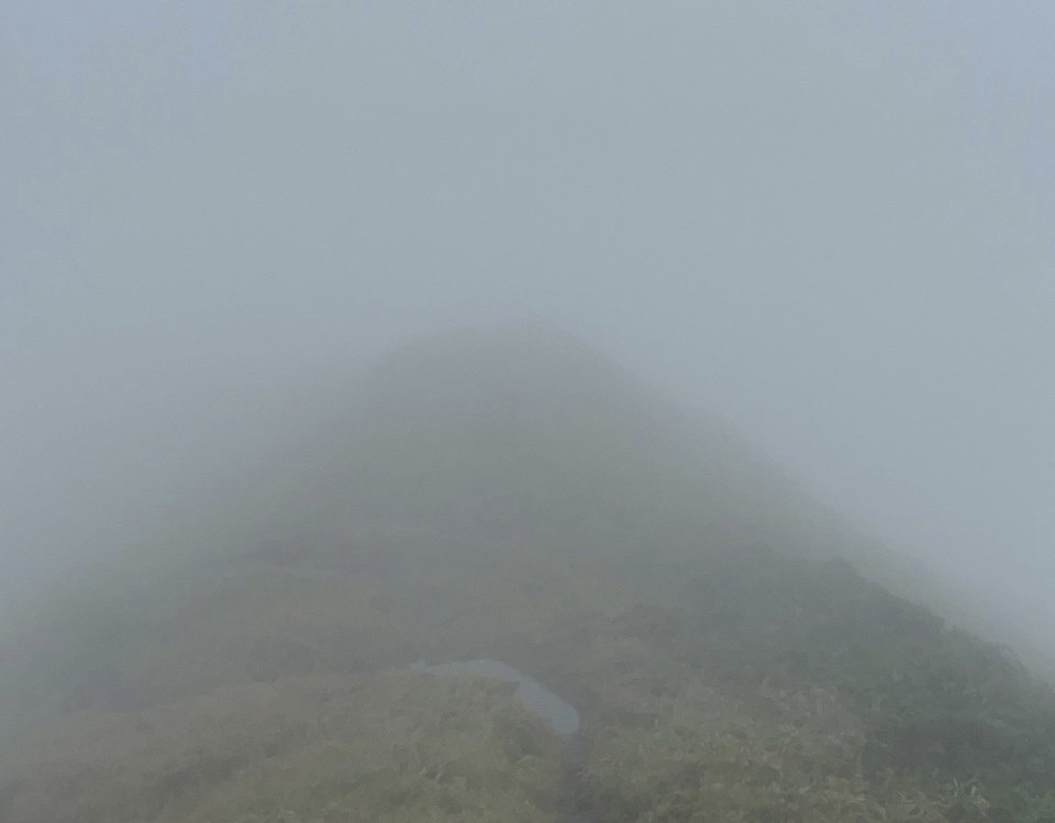 八丈富士の霧