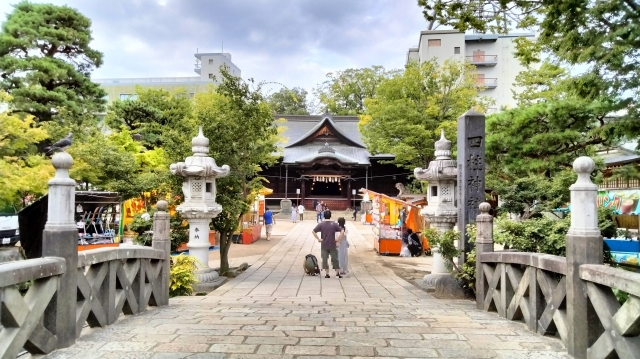 四柱神社