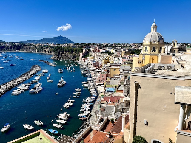 イタリアのプローチダ島