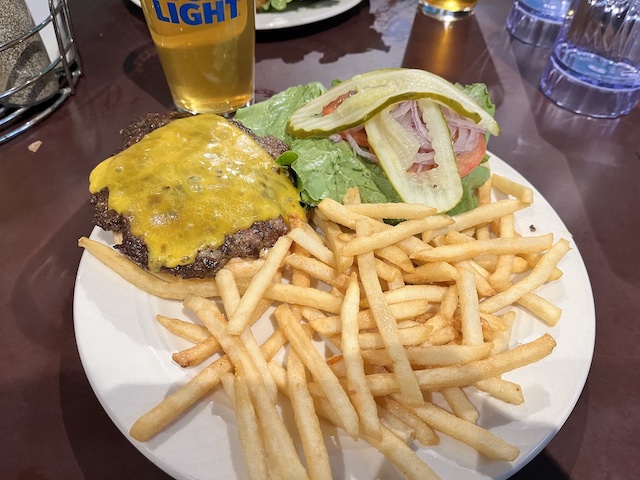 アラスカで食べたハンバーガー