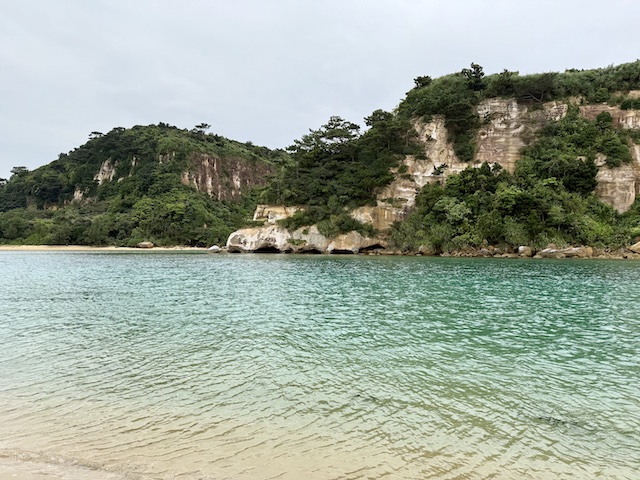 西表島ホテルの目の前の月が浜（トゥドゥマリの浜）