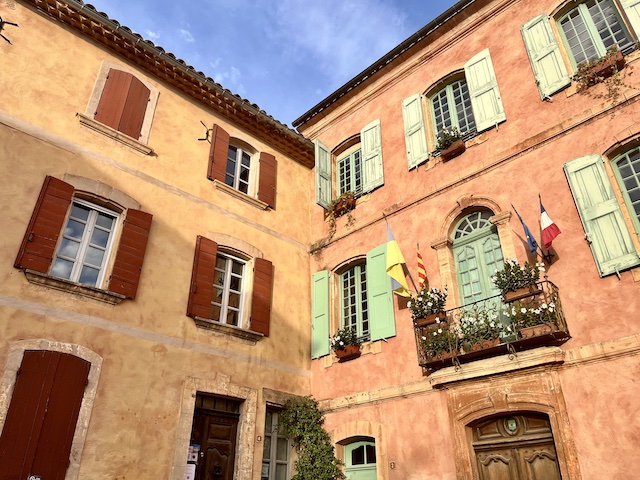 フランスの小さな村、ルシヨンの風景